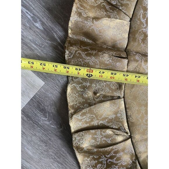Martha Stewart Christmas Tree Skirt-Gold Metallic Fabric Button Closure 50” - Picture 3 of 6